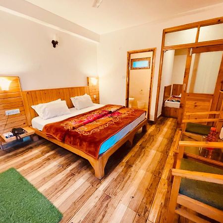 Wooib Hotels Manāli Екстериор снимка