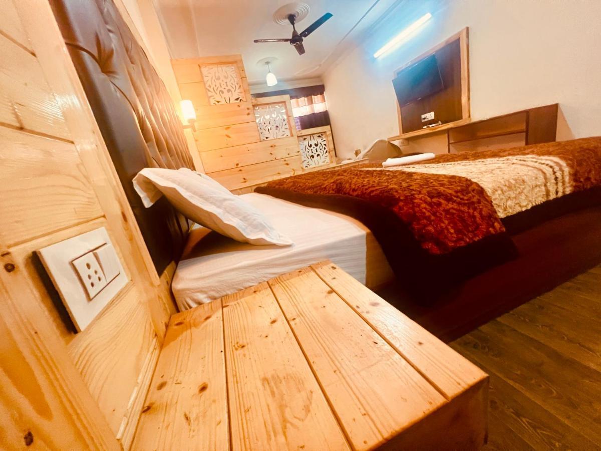 Wooib Hotels Manāli Екстериор снимка
